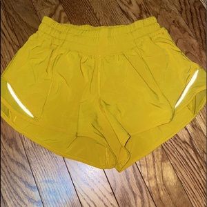 Lululemon Hotty-Hot Short 2.5 in